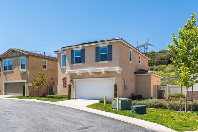 Detail Gallery Image 2 of 41 For 17100 Gray Pine Pl, San Bernardino,  CA 92407 - 3 Beds | 2/1 Baths