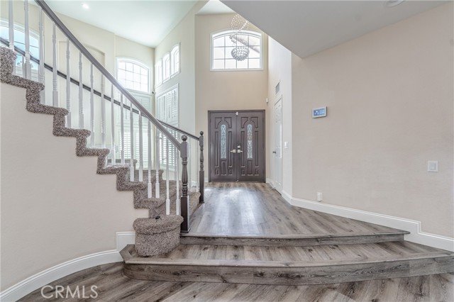 Detail Gallery Image 25 of 38 For 429 Somerset Cir, Corona,  CA 92879 - 4 Beds | 3 Baths