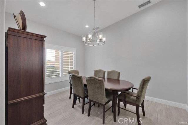 Detail Gallery Image 3 of 22 For 18950 Pachappa Rd, Apple Valley,  CA 92307 - 4 Beds | 3/1 Baths