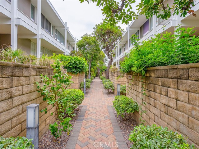 Detail Gallery Image 3 of 47 For 4222 W Kling St, Burbank,  CA 91505 - 3 Beds | 3 Baths