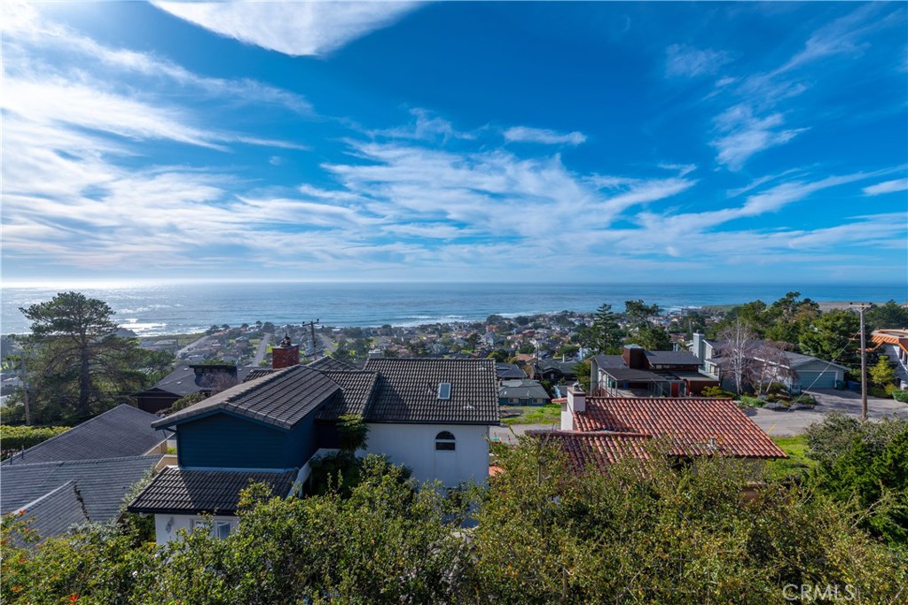 1975 Saint Thomas Avenue, Cambria, CA 93428