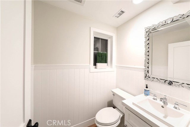 Detail Gallery Image 10 of 56 For 512 Jasmine Ave, Corona Del Mar,  CA 92625 - 3 Beds | 3/1 Baths
