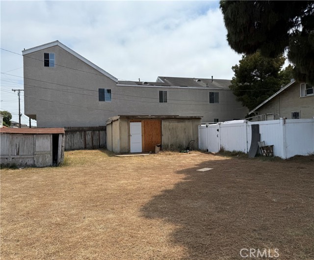 920 California Street, Huntington Beach CA: https://media.crmls.org/medias/751c9d5d-f383-4feb-9fd0-cd7298bd373b.jpg