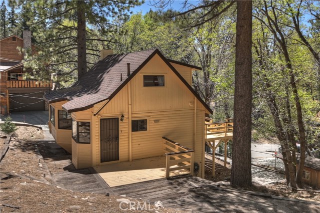 33294 Wild Rose Drive, Green Valley Lake CA: https://media.crmls.org/medias/751cdc7a-3cc3-4966-a491-b8cf91da2f80.jpg