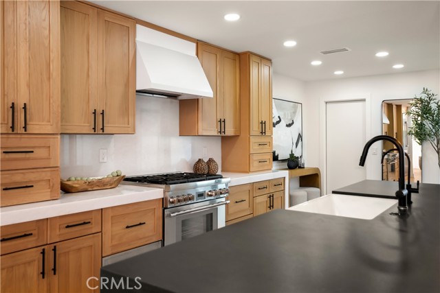 Front Image Thumbnail for CROC26046830