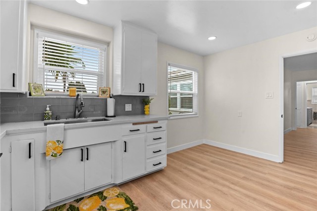 16423 Woodruff Avenue, Bellflower CA: https://media.crmls.org/medias/751ff2fc-4fc4-4c2e-94dd-e872d98f4916.jpg