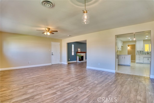 Detail Gallery Image 12 of 24 For 45209 Lorimer Ave, Lancaster,  CA 93534 - 3 Beds | 2 Baths