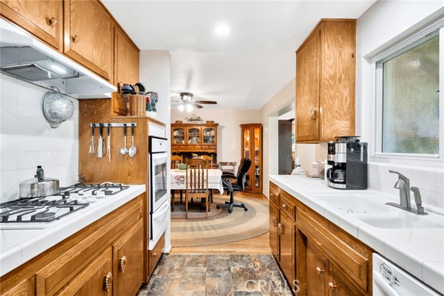 Detail Gallery Image 14 of 43 For 1232 E Chestnut Ave, Orange,  CA 92867 - 3 Beds | 2 Baths