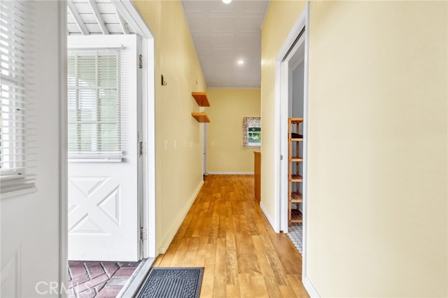 8213 Ocean View Avenue, Whittier CA: https://media.crmls.org/medias/752024cf-4214-4962-bc54-aad29304d6e6.jpg