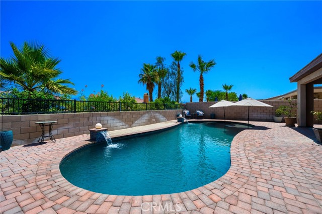 73810 Cezanne Drive, Palm Desert CA: https://media.crmls.org/medias/75207807-d21e-441d-a9eb-327d93fca1af.jpg