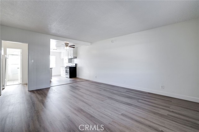 Detail Gallery Image 5 of 16 For 3430 Elm Ave #10,  Long Beach,  CA 90807 - 2 Beds | 1/1 Baths