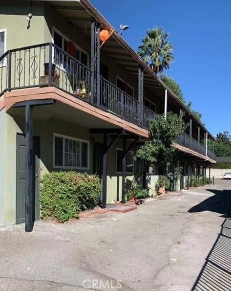 253 E Villa Street #6