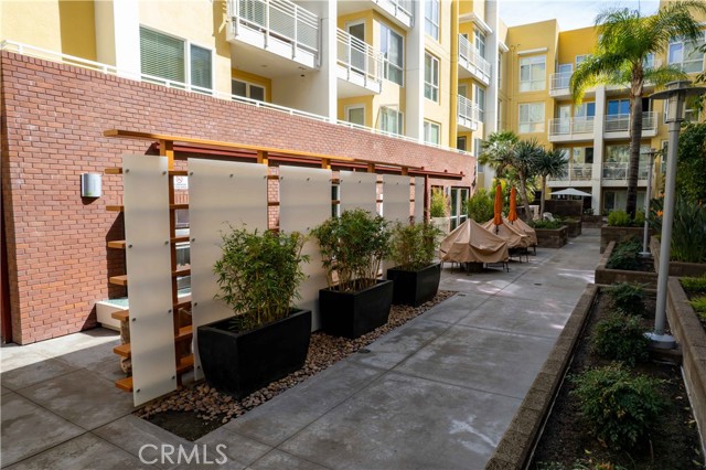 Detail Gallery Image 53 of 64 For 21301 Erwin St #237,  Woodland Hills,  CA 91367 - 2 Beds | 2 Baths