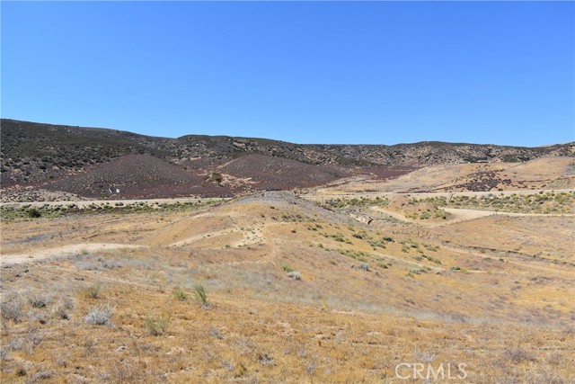 13800 W Avenue J7, Lancaster CA: https://media.crmls.org/medias/7522cbf7-39a5-4728-a555-5ebb2bc7ef04.jpg