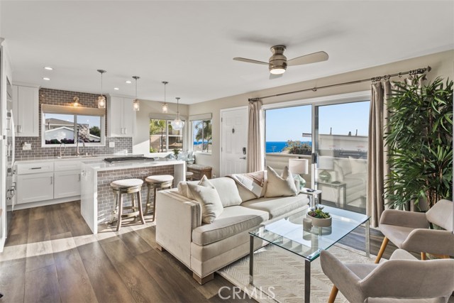Detail Gallery Image 23 of 46 For 284 Chiquita, Laguna Beach,  CA 92651 - 4 Beds | 2/2 Baths