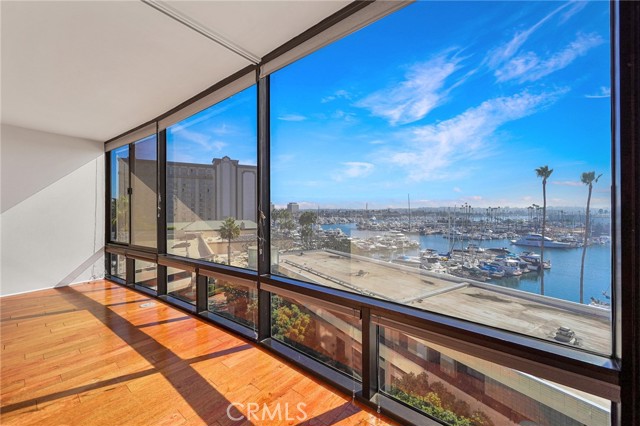 Detail Gallery Image 3 of 16 For 4335 Marina City #242,  Marina Del Rey,  CA 90292 - 2 Beds | 2 Baths