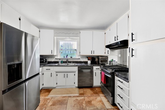 Detail Gallery Image 12 of 46 For 138 Terrace Ln, San Marcos,  CA 92069 - 4 Beds | 2 Baths