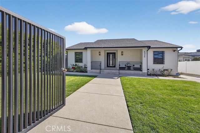 Detail Gallery Image 7 of 64 For 4926 Greenbush Ave, Sherman Oaks,  CA 91423 - 4 Beds | 3 Baths