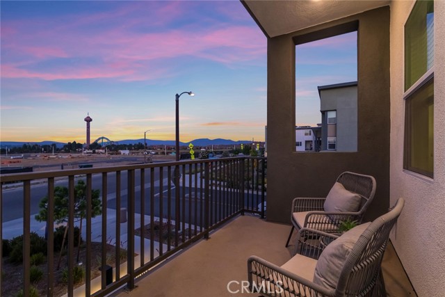 Detail Gallery Image 2 of 75 For 27554 Sparrow Ct, Valencia,  CA 91381 - 3 Beds | 2/1 Baths