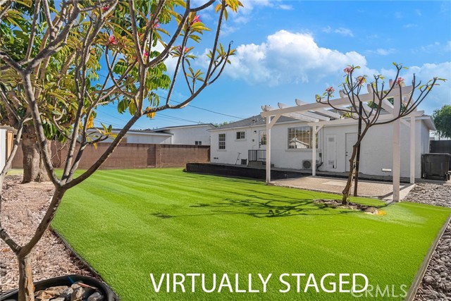 619 N Townsend Street, Santa Ana CA: https://media.crmls.org/medias/7525f42f-72d7-4acd-a610-4bbbd9c1c275.jpg