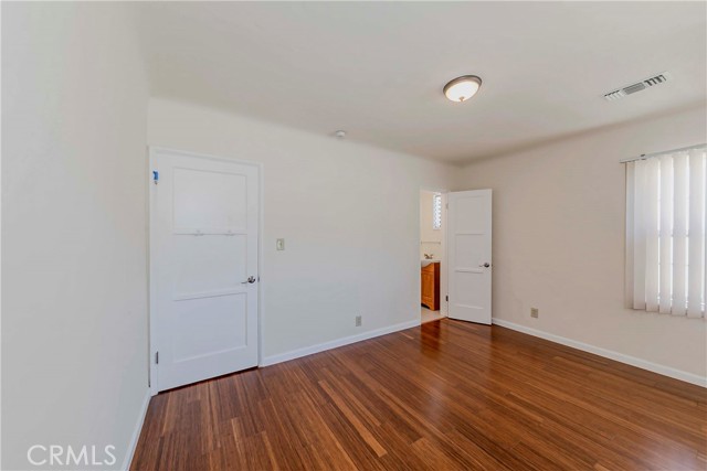Detail Gallery Image 18 of 52 For 2944 Mayfield Ave, La Crescenta,  CA 91214 - 3 Beds | 2 Baths