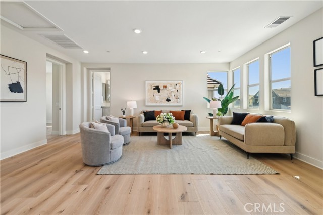 56 Chasma, Irvine CA: https://media.crmls.org/medias/7526b307-8781-406c-917d-e6954302e5c0.jpg