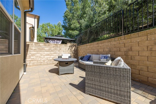 Detail Gallery Image 33 of 69 For 22078 Propello Dr, Saugus,  CA 91350 - 2 Beds | 3 Baths