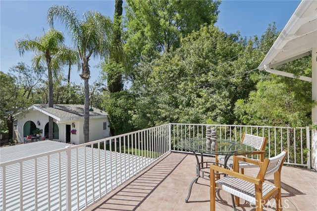 5347 Hinton Avenue, Woodland Hills CA: https://media.crmls.org/medias/75291c8c-30cd-4fb3-b195-0de75ee89825.jpg