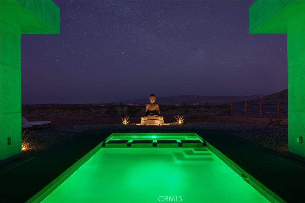 https://media.crmls.org/medias/75298024-f744-4878-9ae6-d39908d8392b.jpg?preset=X-Large