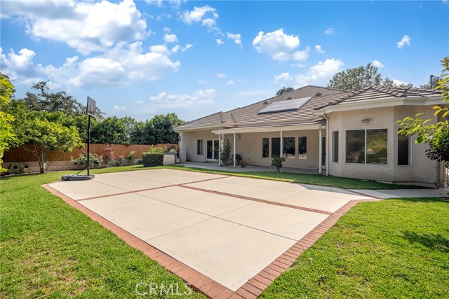 1768 Oakwood Avenue, Arcadia CA: https://media.crmls.org/medias/75299946-e71a-4b79-99ec-1dfc8dff6dc2.jpg