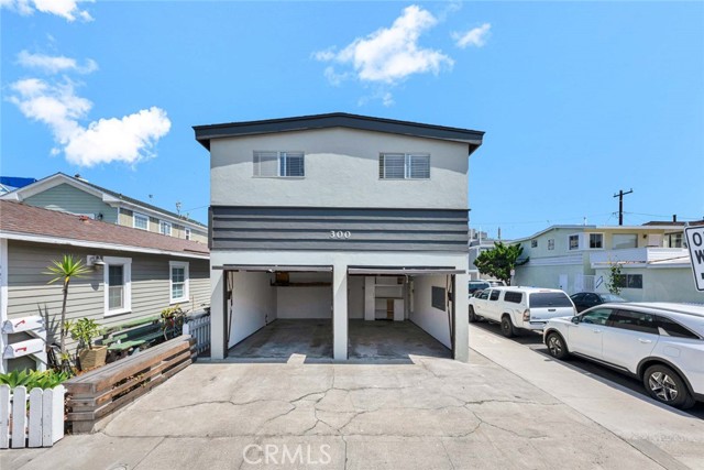 300 34th Street, Newport Beach CA: https://media.crmls.org/medias/752a0824-b99d-4b5a-8495-af58aa655c28.jpg