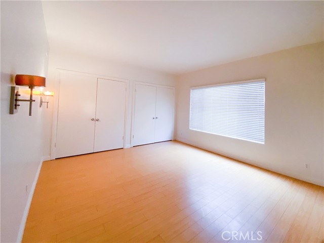 908 15th Street, Santa Monica CA: https://media.crmls.org/medias/752a604a-439c-4283-b2b5-9e1fed7e4193.jpg