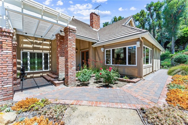 Detail Gallery Image 11 of 75 For 284 South Quintana, Anaheim Hills,  CA 92807 - 5 Beds | 3 Baths