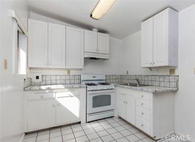 11211 Newport Ave., North Tustin CA: https://media.crmls.org/medias/752b521a-c127-4b38-ba12-b10de2e79f8e.jpg