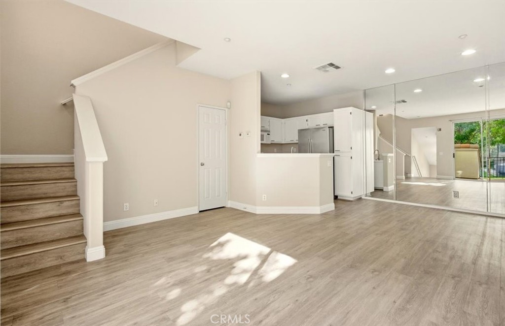 MLS #OC25258887 image #3