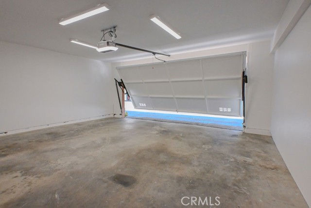 15111 Freeman Avenue, Lawndale CA: https://media.crmls.org/medias/752cb1eb-3eba-4f67-9ade-cc4be01a9176.jpg