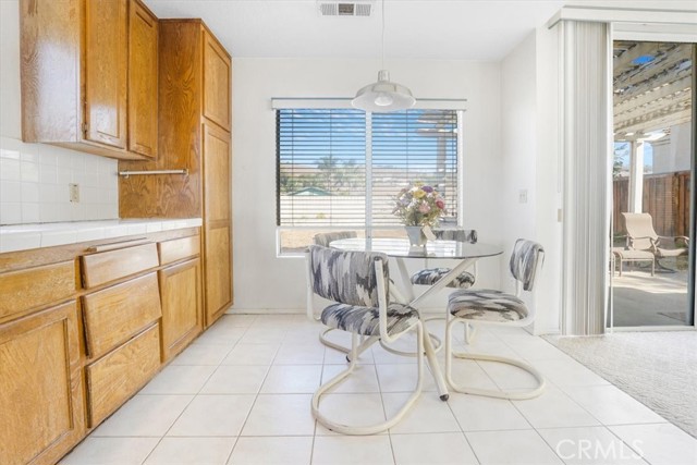 Detail Gallery Image 21 of 41 For 1337 Memphis Ct, Pomona,  CA 91768 - 4 Beds | 2/1 Baths