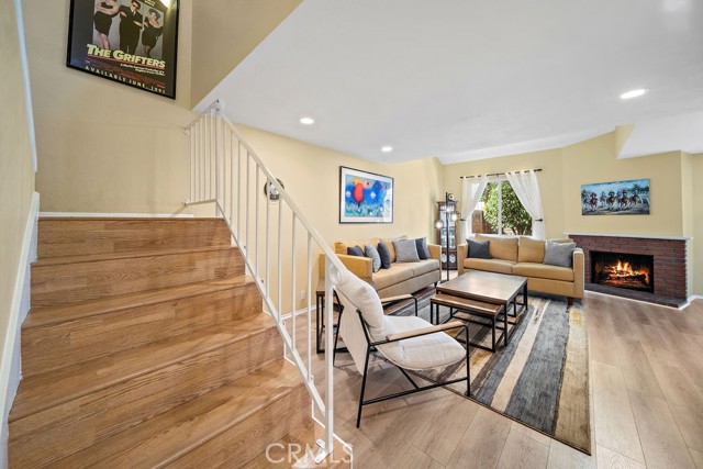 Detail Gallery Image 3 of 31 For 1649 Toyon Pl, Corona,  CA 92882 - 2 Beds | 2/1 Baths