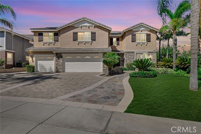 Detail Gallery Image 1 of 75 For 303 Sunburst Ln, Corona,  CA 92879 - 6 Beds | 4/2 Baths