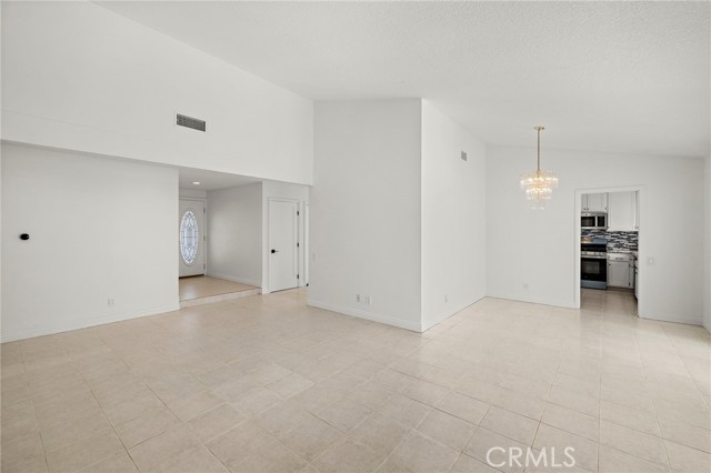 Detail Gallery Image 4 of 19 For 23866 via Calzada, Mission Viejo,  CA 92691 - 3 Beds | 2 Baths