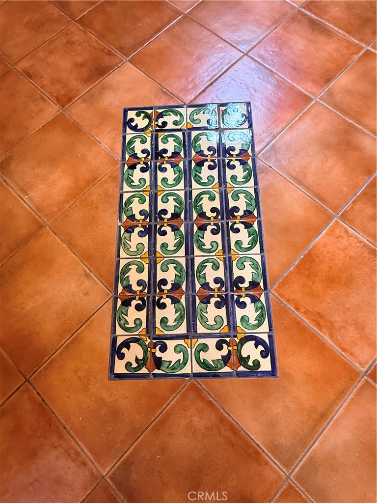 https://media.crmls.org/medias/752edde8-b9f6-4b27-a1d6-41d3c47a1aa1.jpg?preset=X-Large