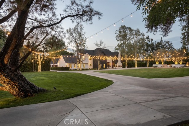 752eefff 5b4b 4d0f 9566 B5628b272091