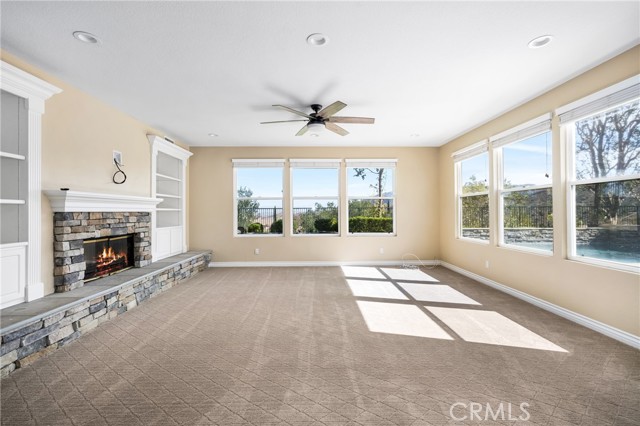 Detail Gallery Image 10 of 44 For 1030 S Summer Breeze Ln, Anaheim Hills,  CA 92808 - 5 Beds | 4/1 Baths