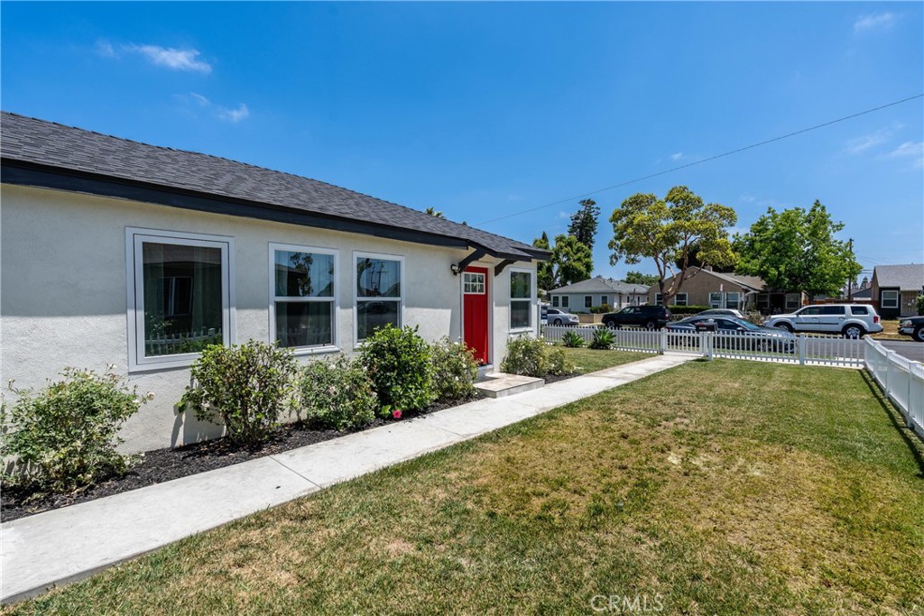 2241 Grand Ave