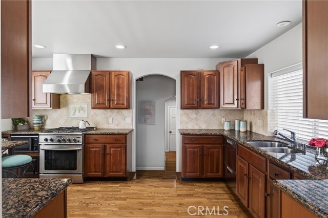 Detail Gallery Image 26 of 75 For 28 10th Ct (9th St Walkstreet), Hermosa Beach,  CA 90254 - 4 Beds | 3/2 Baths