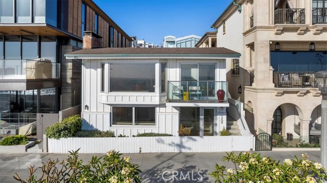 1908 The Strand, Manhattan Beach, California 90266, 3 Bedrooms Bedrooms, ,3 BathroomsBathrooms,Residential,Sold,The Strand,SB22163790