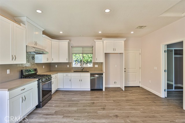 Detail Gallery Image 42 of 46 For 18440 Tamarind, Fountain Valley,  CA 92708 - 6 Beds | 4 Baths