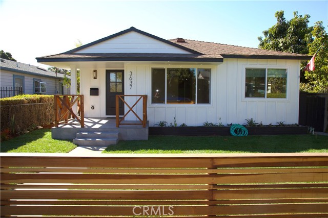Detail Gallery Image 2 of 29 For 3637 Ashwood, Mar Vista,  CA 90066 - 3 Beds | 3 Baths