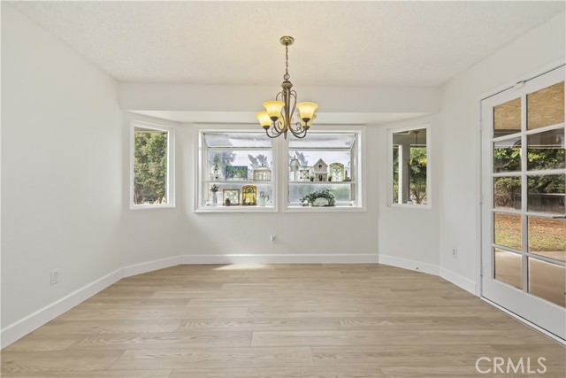Large eating area off family room and kitchen