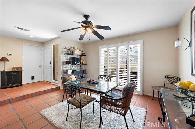 Detail Gallery Image 8 of 30 For 3340 E Collins Ave #30,  Orange,  CA 92867 - 3 Beds | 2/1 Baths